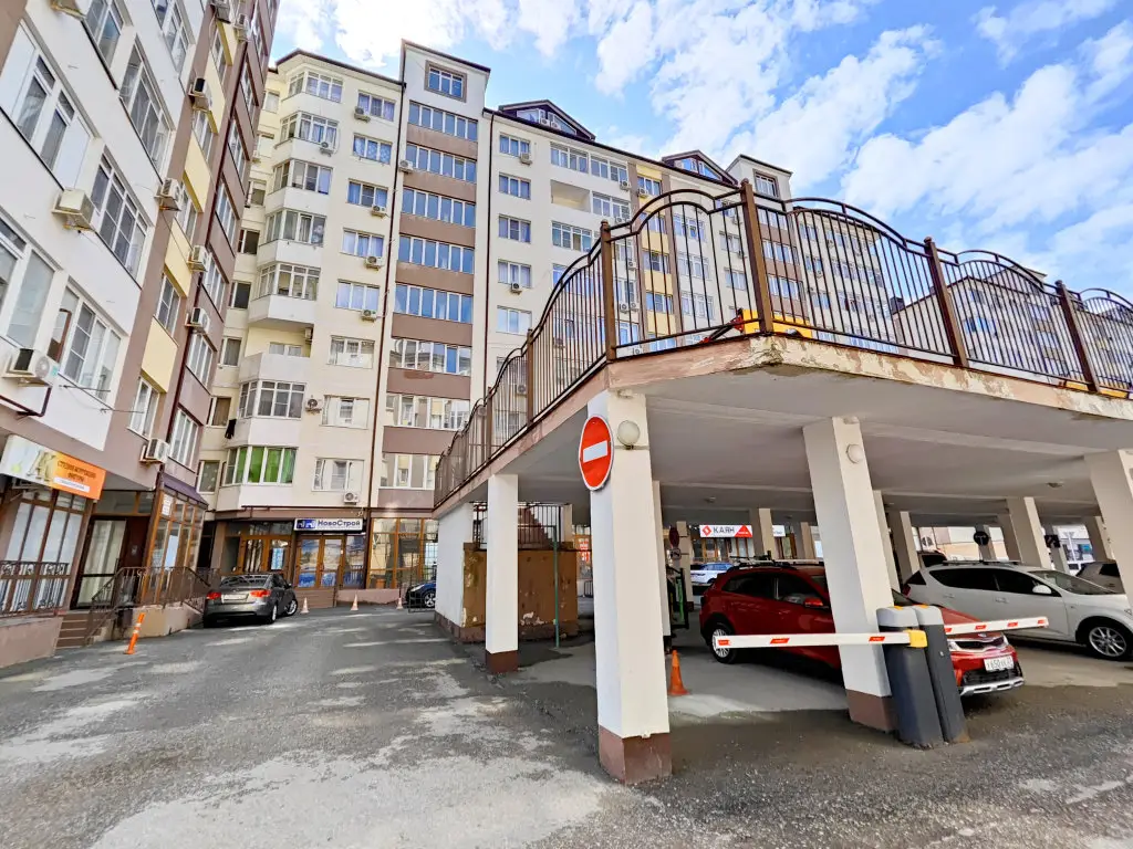 Квартира Двухкомнатная на Сурикова 60Б — фото 1