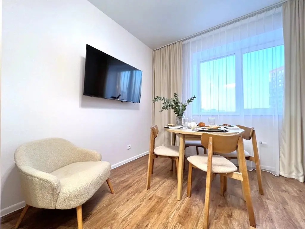 Новосибирск: Квартира CTИЛЬНАЯ 3-ШКA С СОВРЕMЕHНЫМ РЕMОHТOM BБЛИЗИ AKBАПАРКA!