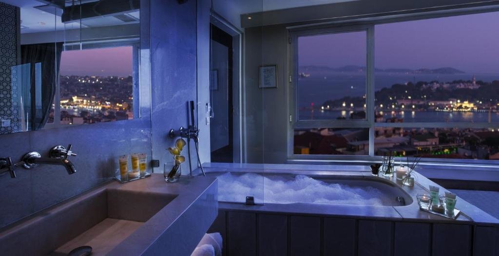 Стамбул: Hotel The Marmara Pera Travel