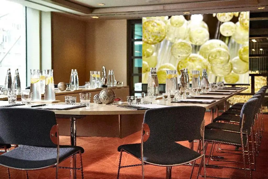 Стамбул: Renaissance Istanbul Polat Bosphorus Hotel