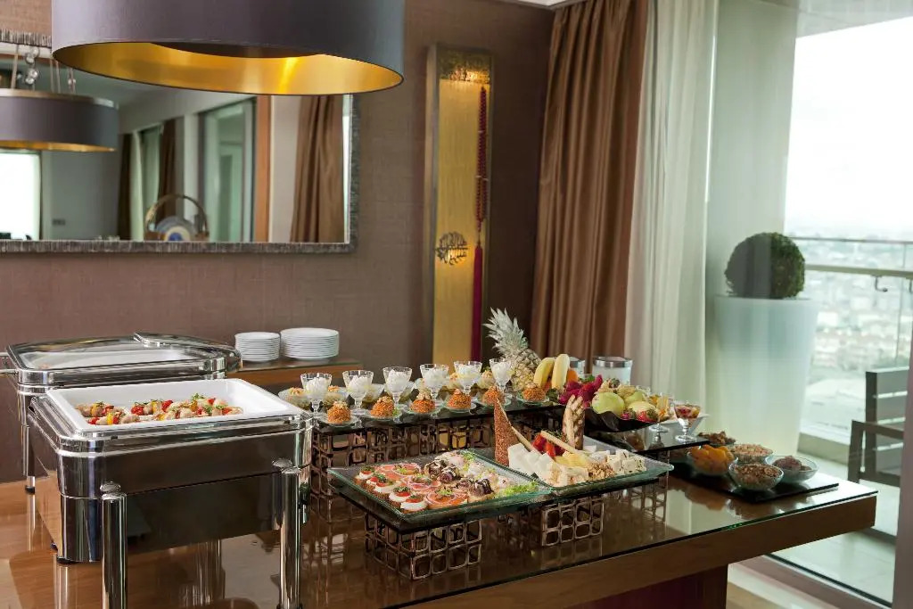 Стамбул: Renaissance Istanbul Polat Bosphorus Hotel