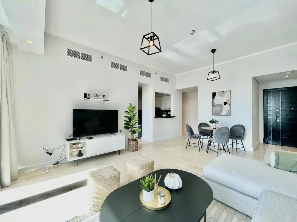 Дубай: Stunning Marina View with Balcony - Airbetter