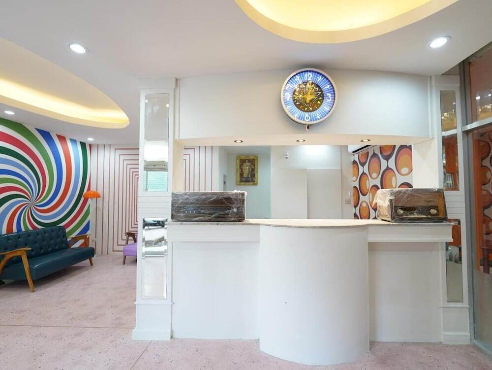 Бангкок: RoomQuest Hotel Pratunam