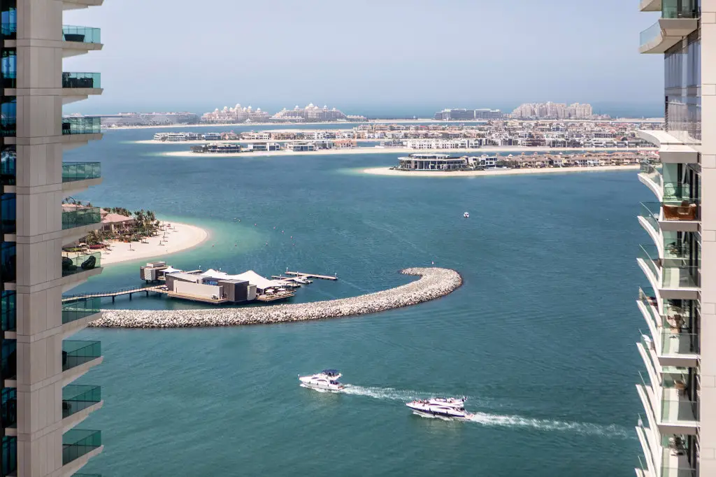 Дубай: Апартаменты Beachfront 1BR with Exotic View on Palm Jumeirah
