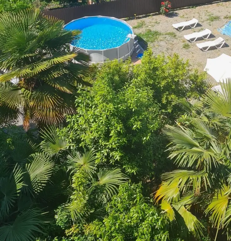 Лоо: Granat Guest House