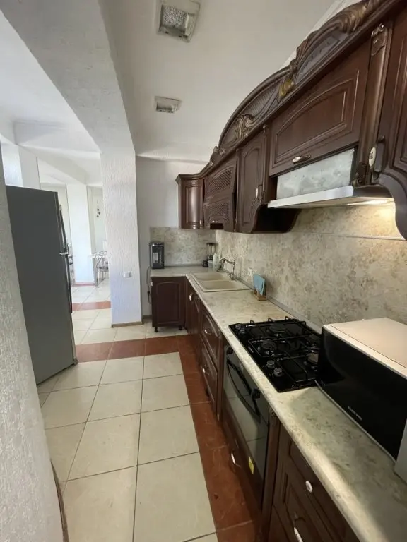 Лоо: Granat Guest House
