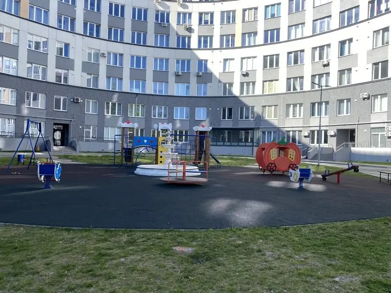 Калининград: Павлов у парка