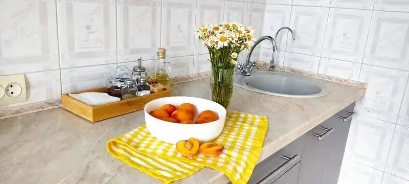 Калининград: Оригами на ул. Фрунзе, д. 75