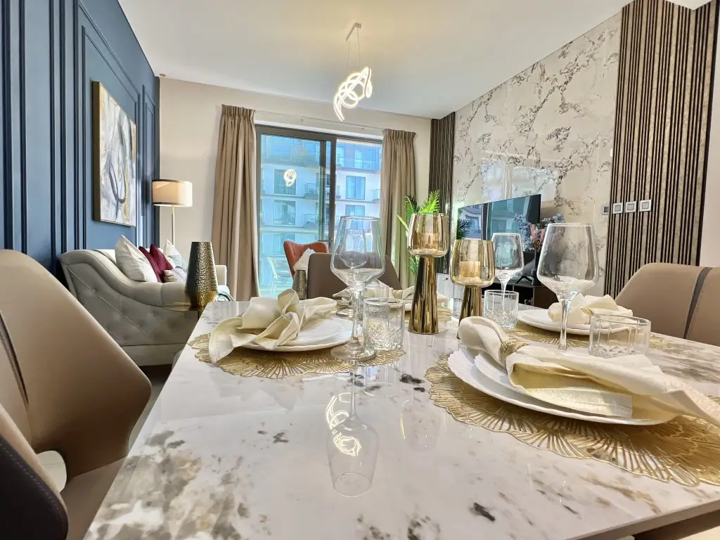 Дубай: Апартаменты Apartments Cosmos Living Modern Luxury 1 BR Sobha Hartland