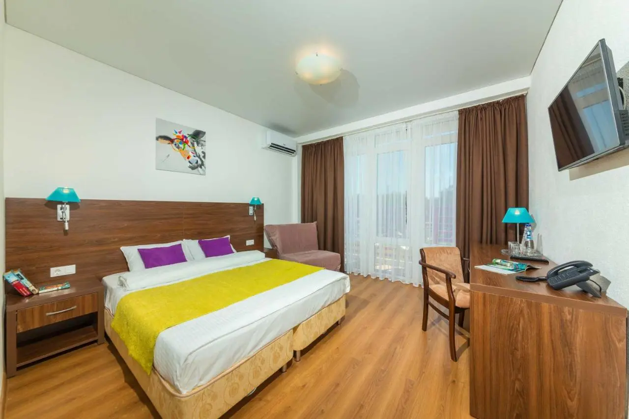Витязево: Sea Breeze Resort