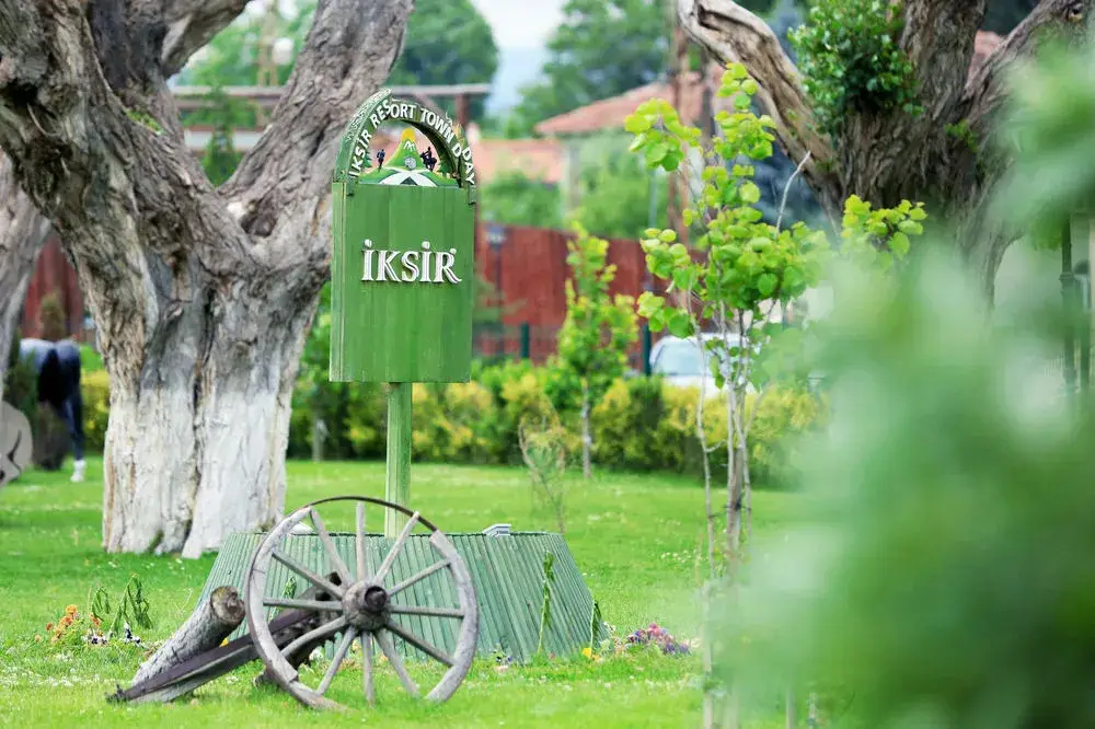 Дадай: İksir Resort Town