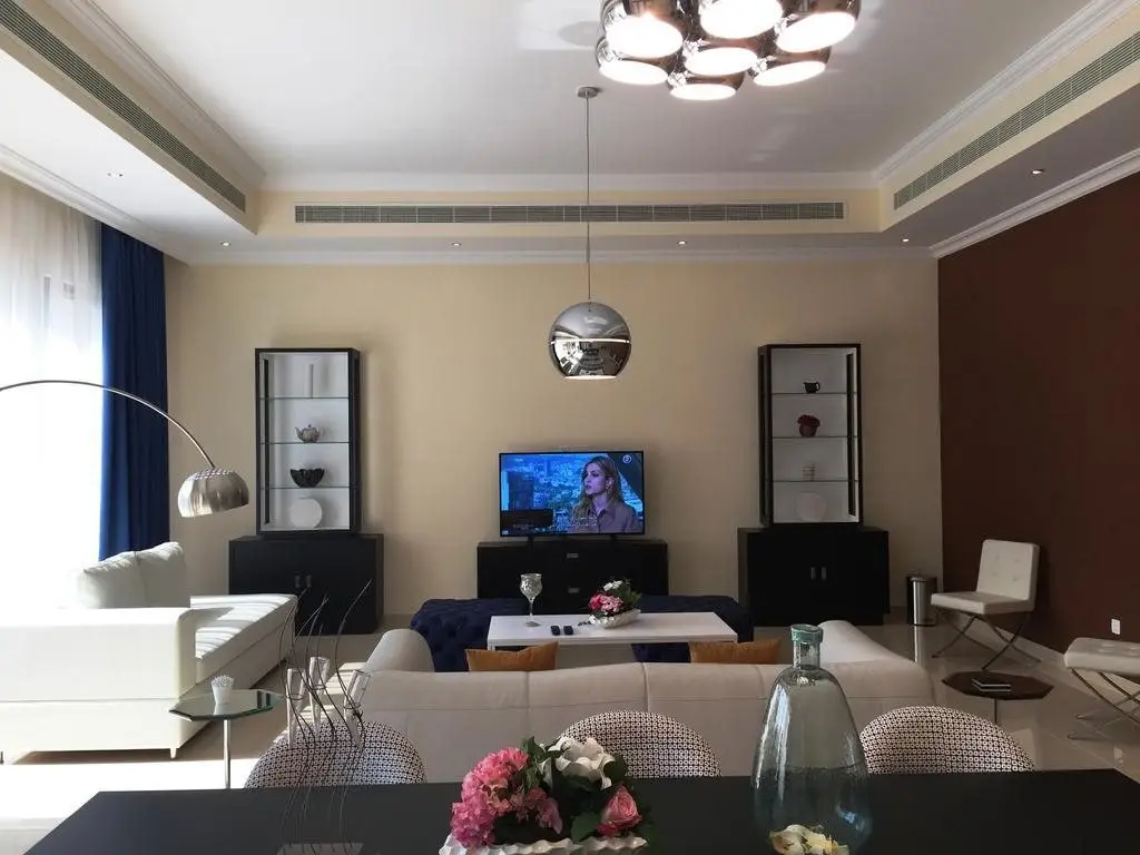 Дубай: Village 33 - Villa In Al Barsha