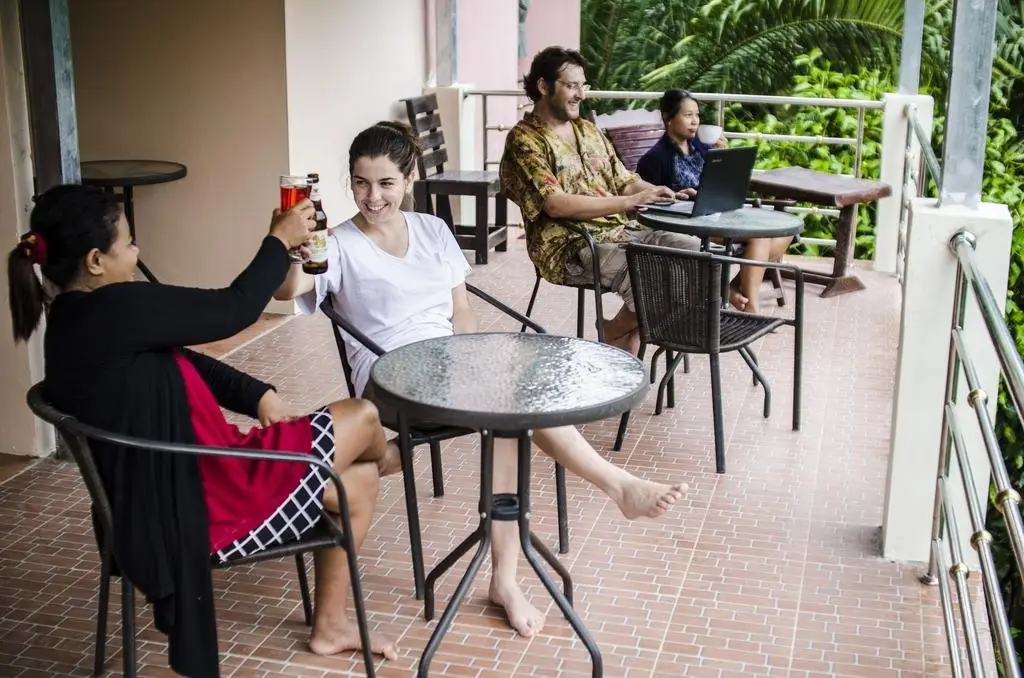 Фаном: Coco Khao Sok Hostel