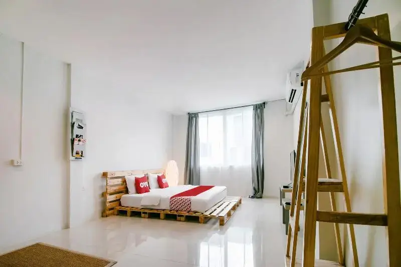 Бангкок: Guyasuka Hostel & Cafe by OYO Rooms