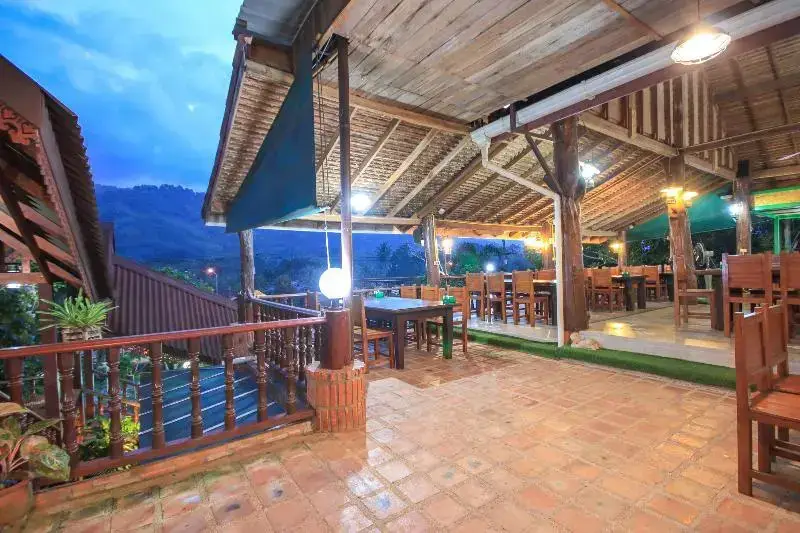 Лансака: Loy Chalet Resort by OYO