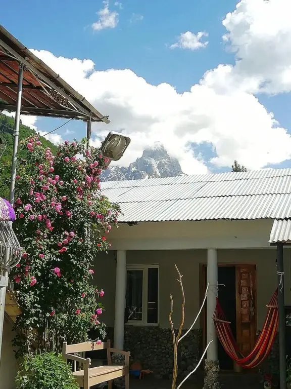 Местиа: Guest House Carpediem