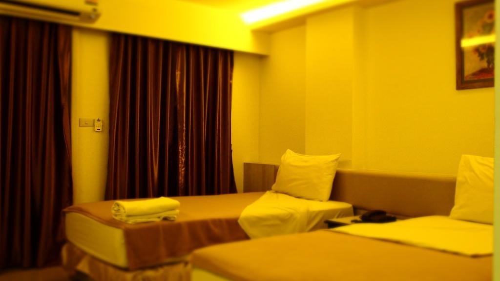 Бангкок: The Tower Praram 9 Hotel