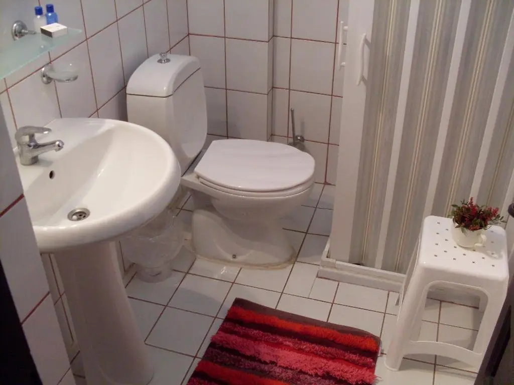 Кемер: Cigdem Han Kemer