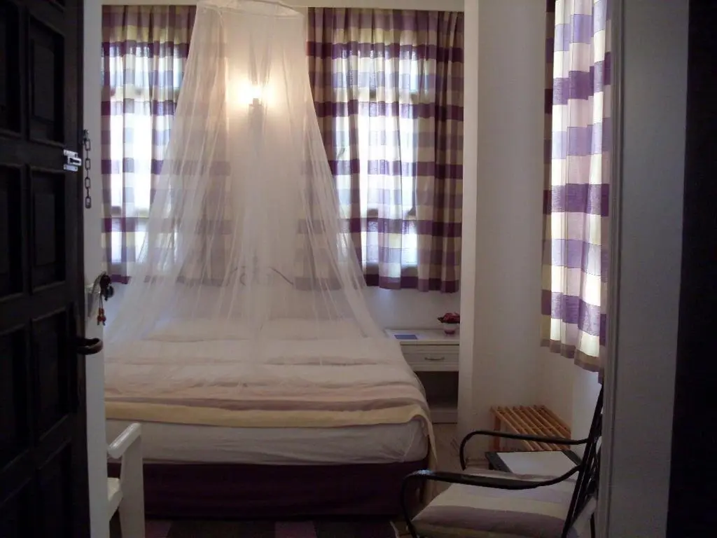 Кемер: Cigdem Han Kemer