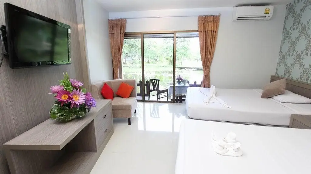 Бан На: Thara Cholapruek Resort - SHA Extra Plus