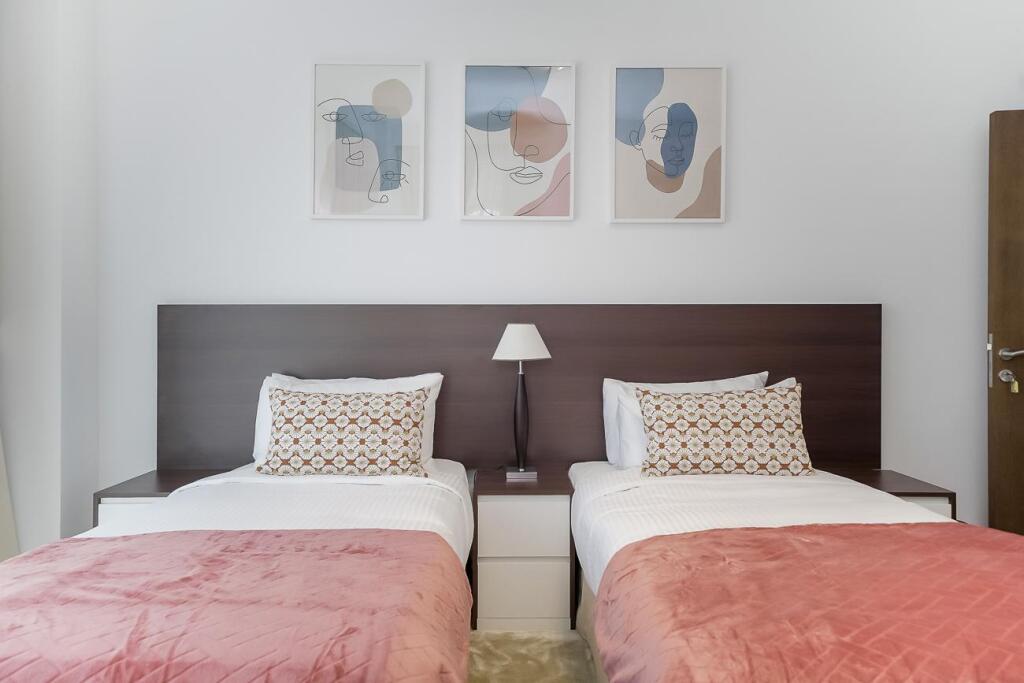 Дубай: Charming Apt. Marina Views Floor 23 In Jam Marina