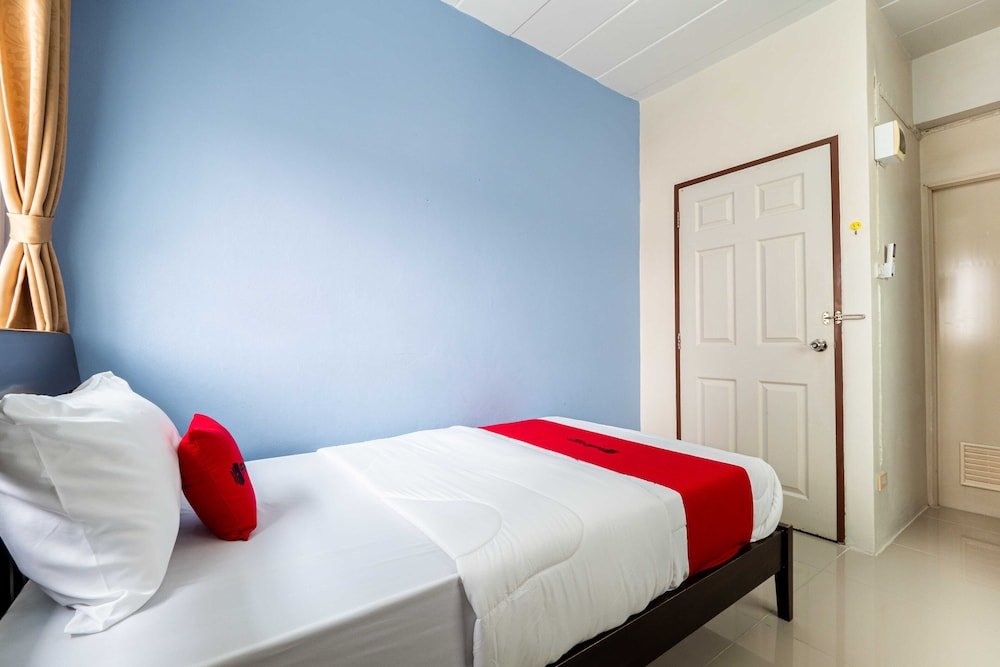 Чонбури: Reddoorz SI - FAH @ Bangsaen Hotel