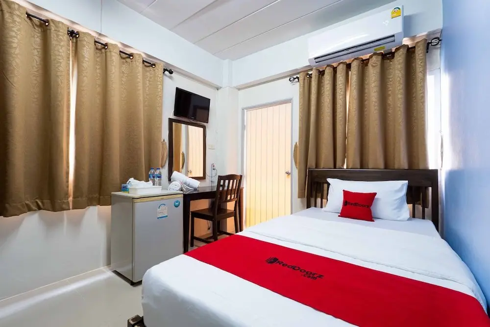 Чонбури: Reddoorz SI - FAH @ Bangsaen Hotel