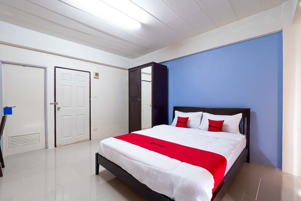Чонбури: Reddoorz SI - FAH @ Bangsaen Hotel
