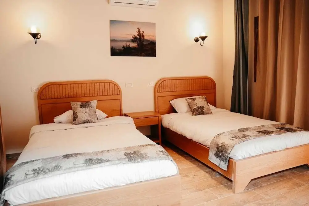 Эль-Файюм: Tunis Pyramids Hotel