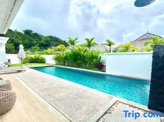 Кату: Luxury Three Bedroom Pool Villa in Kamala beach Phuket