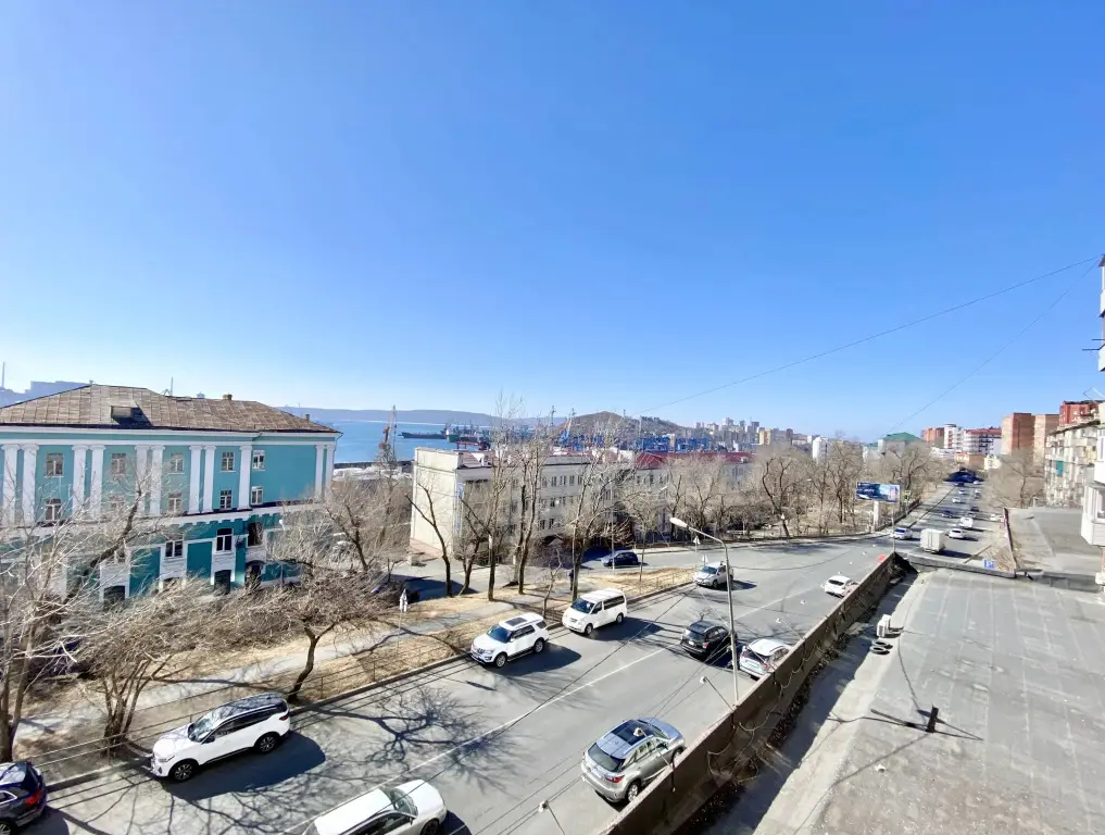 Владивосток: Квартира Двухкомнатная квартира в центре на Бестужева, 5
