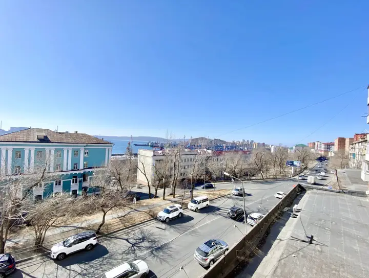Владивосток: Квартира Двухкомнатная квартира в центре на Бестужева, 5