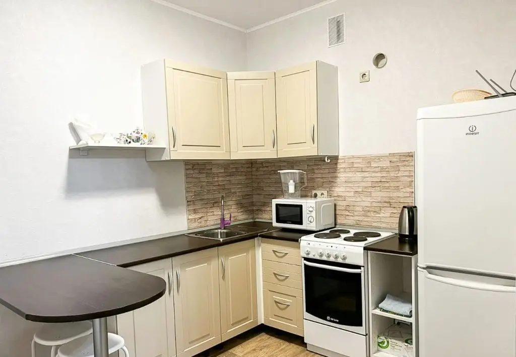 Апартаменты Квартира AlexHome РП Свердловский Строителей 9 — фото 1