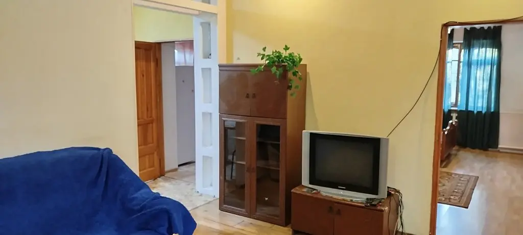 Пятигорск: г. ПЯТИГОРСК р-он Ж-Д Вокзала , ост. ул. Кочубея. Сдается  3 ком Кв-ра в уютном  элитном 4 квартирном коттедже, евроремонт ,площ. 86м2