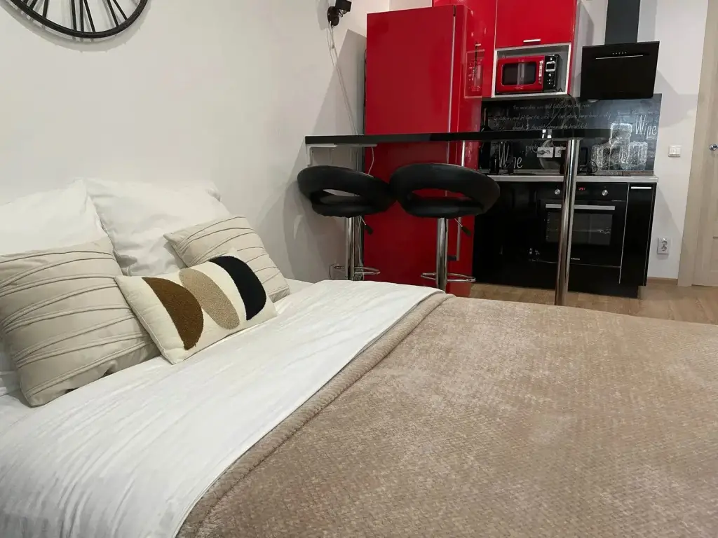 Санкт-Петербург: Апартаменты MyhomeYourhome на Проспекте Ветеранов 171 к.5