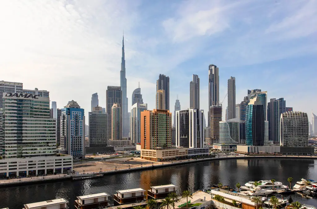 Апартаменты Luxe Waterfront 2BR with Canal & Burj Khalifa view — фото 1