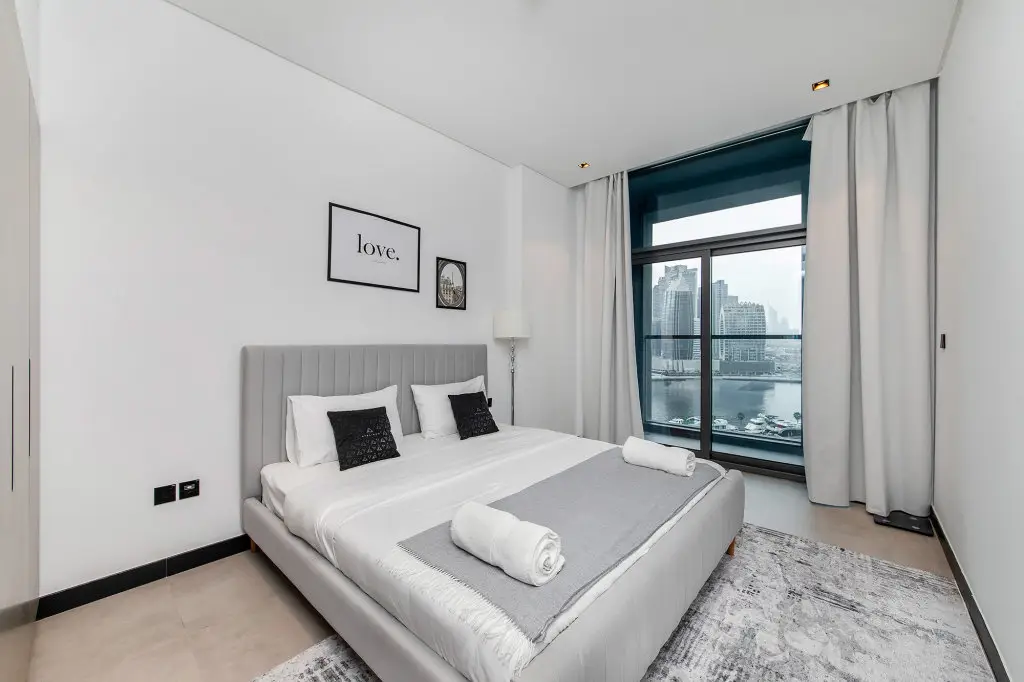 Дубай: Апартаменты Luxe Waterfront 2BR with Canal & Burj Khalifa view