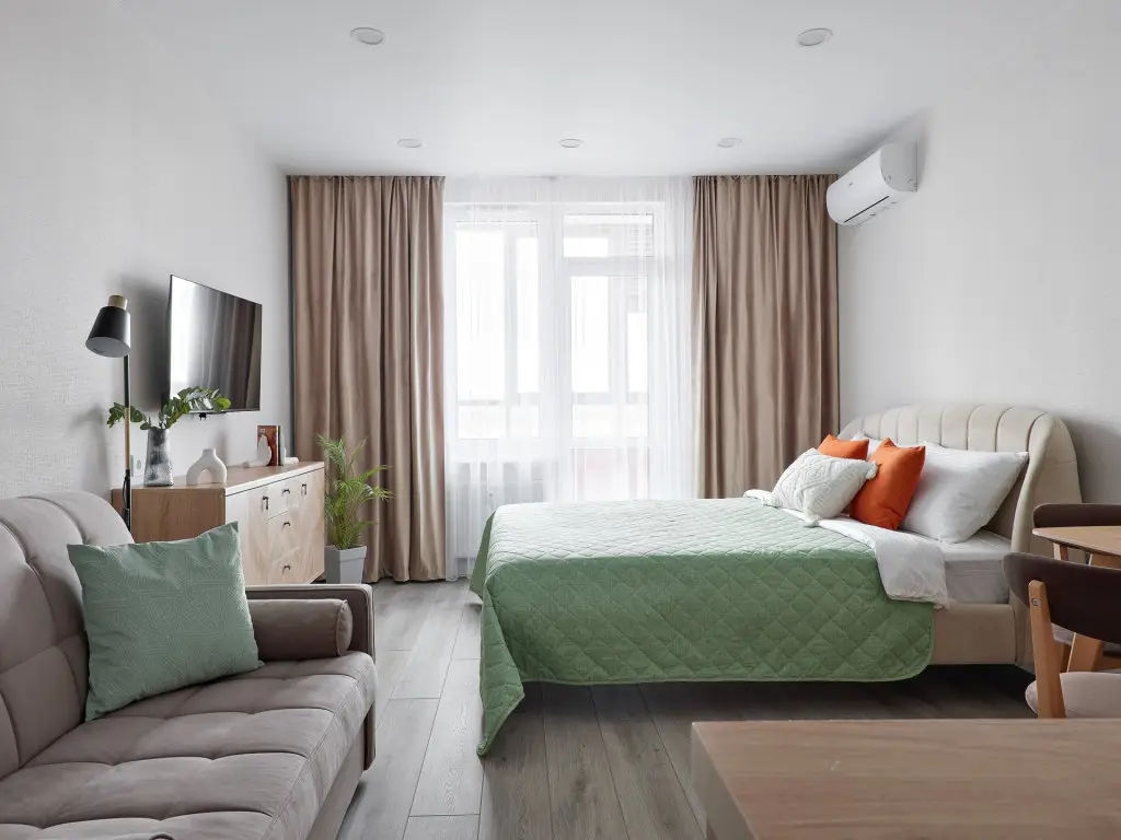 Апартаменты RoomyRoom На Высоте у метро Пионерская — фото 1