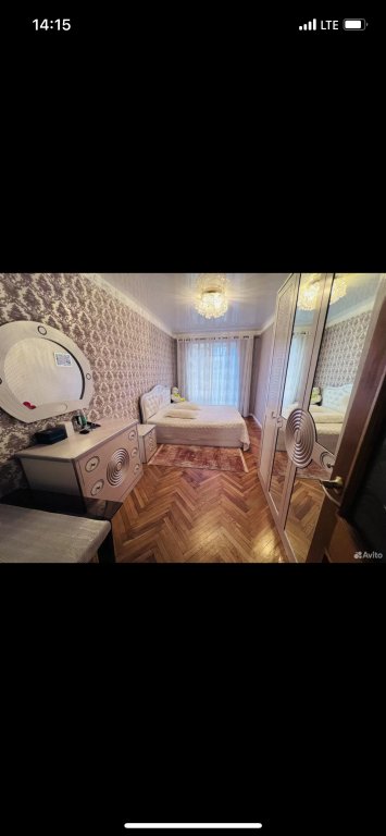 Сухум: Квартира 4-х комнатная квартира