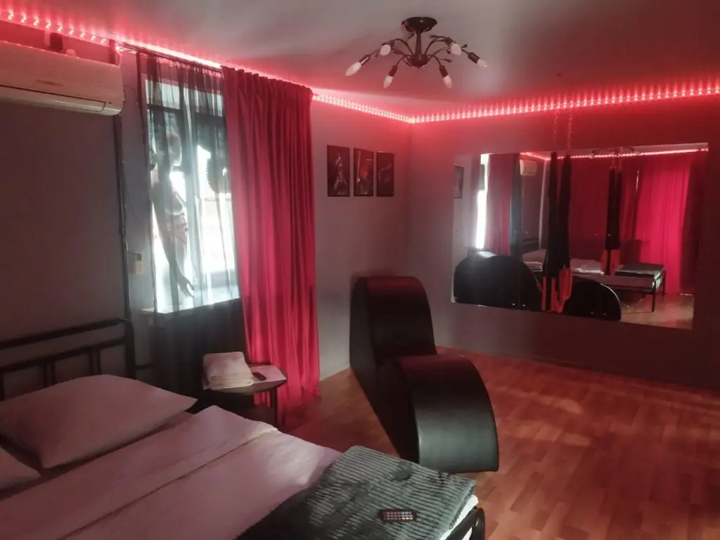 Астрахань: Квартира Red Lights