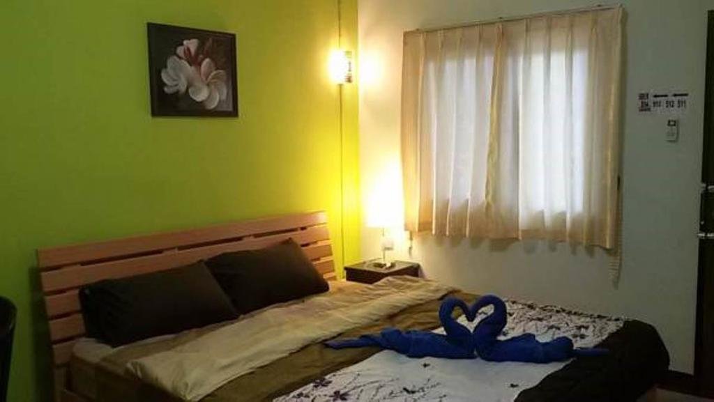 Сакон Накхон: C N Residence