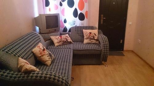 Кучугуры: V Gostyakh U Skazski Guest House