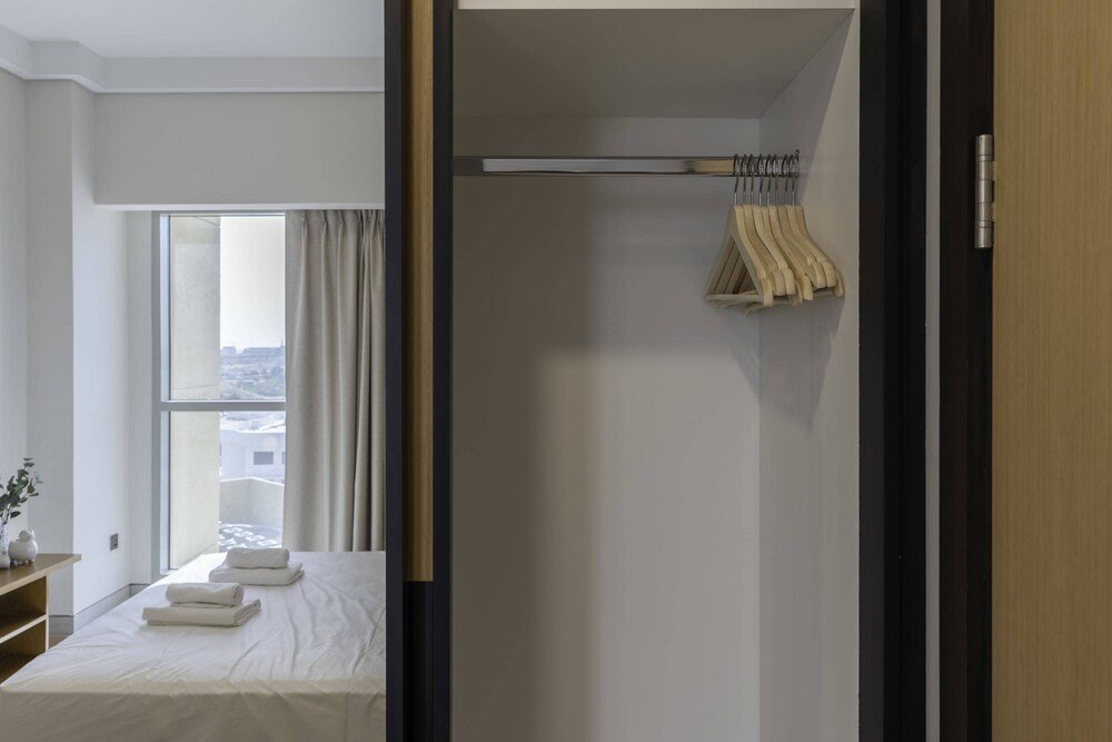 Дубай: Guestready - Pool & Gym Monthly Stay Great Amenities 63049