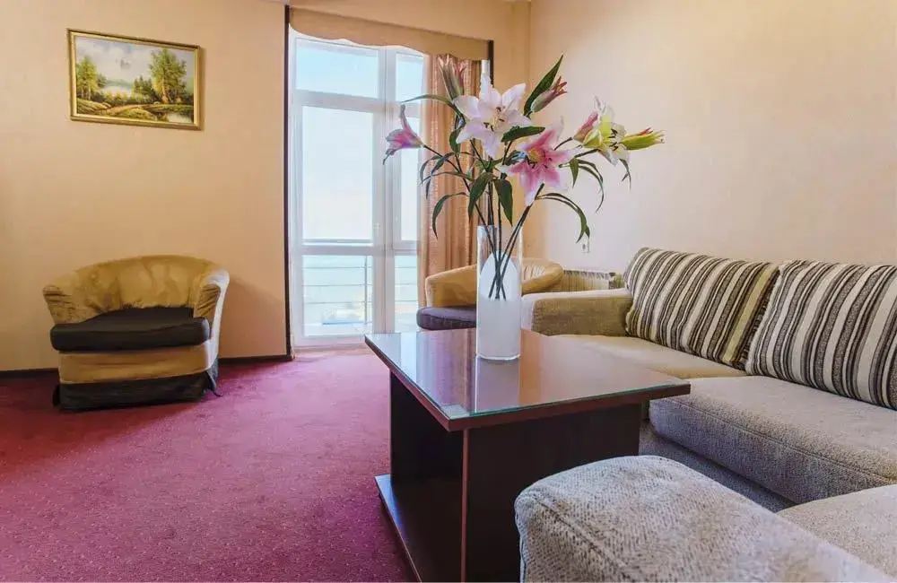 Витязево: Hotel Evrazia