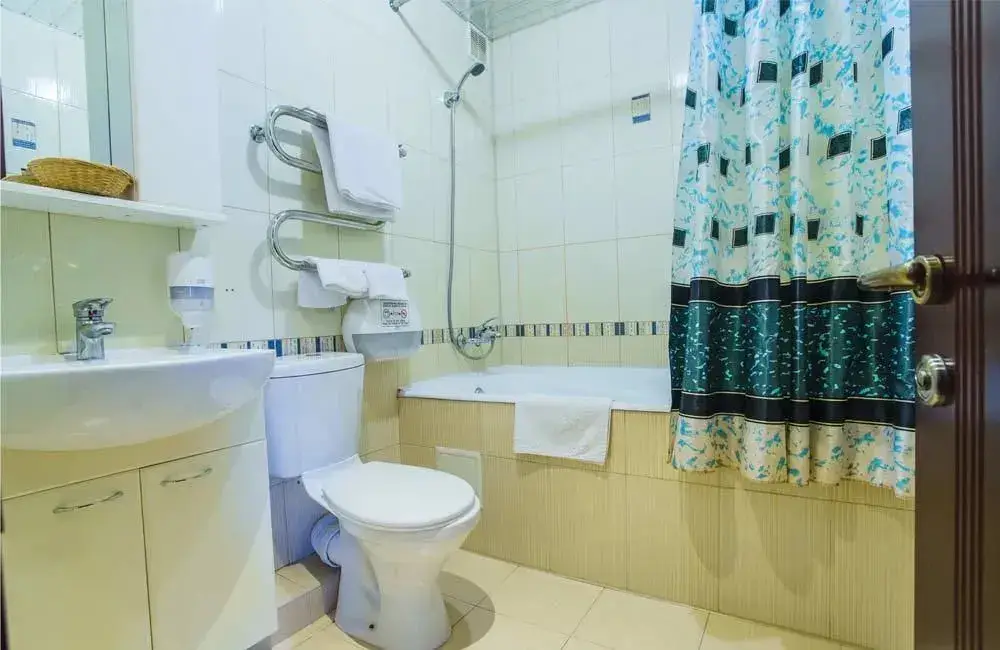 Витязево: Hotel Evrazia