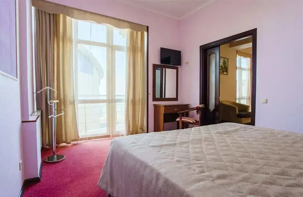 Витязево: Hotel Evrazia