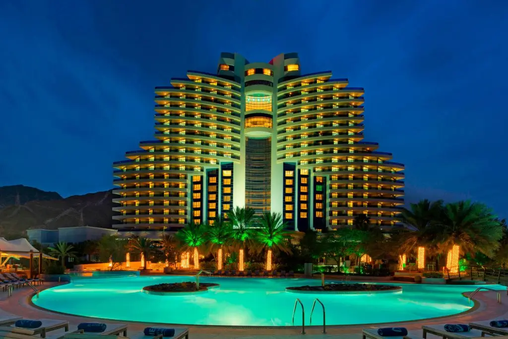 Аль-Ака: Курортный отель Le Meridien Al Aqah Beach Resort