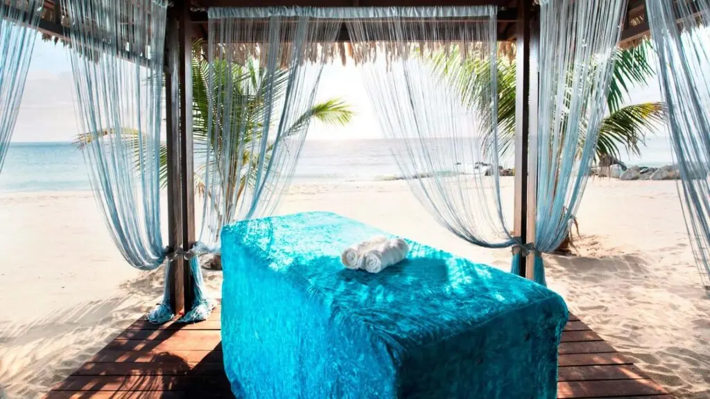 Аль-Ака: Курортный отель Le Meridien Al Aqah Beach Resort