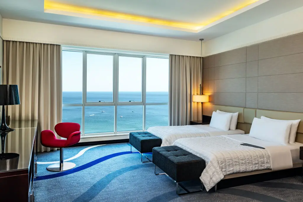 Аль-Ака: Курортный отель Le Meridien Al Aqah Beach Resort