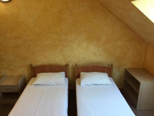 Джанхот: Guest House U More
